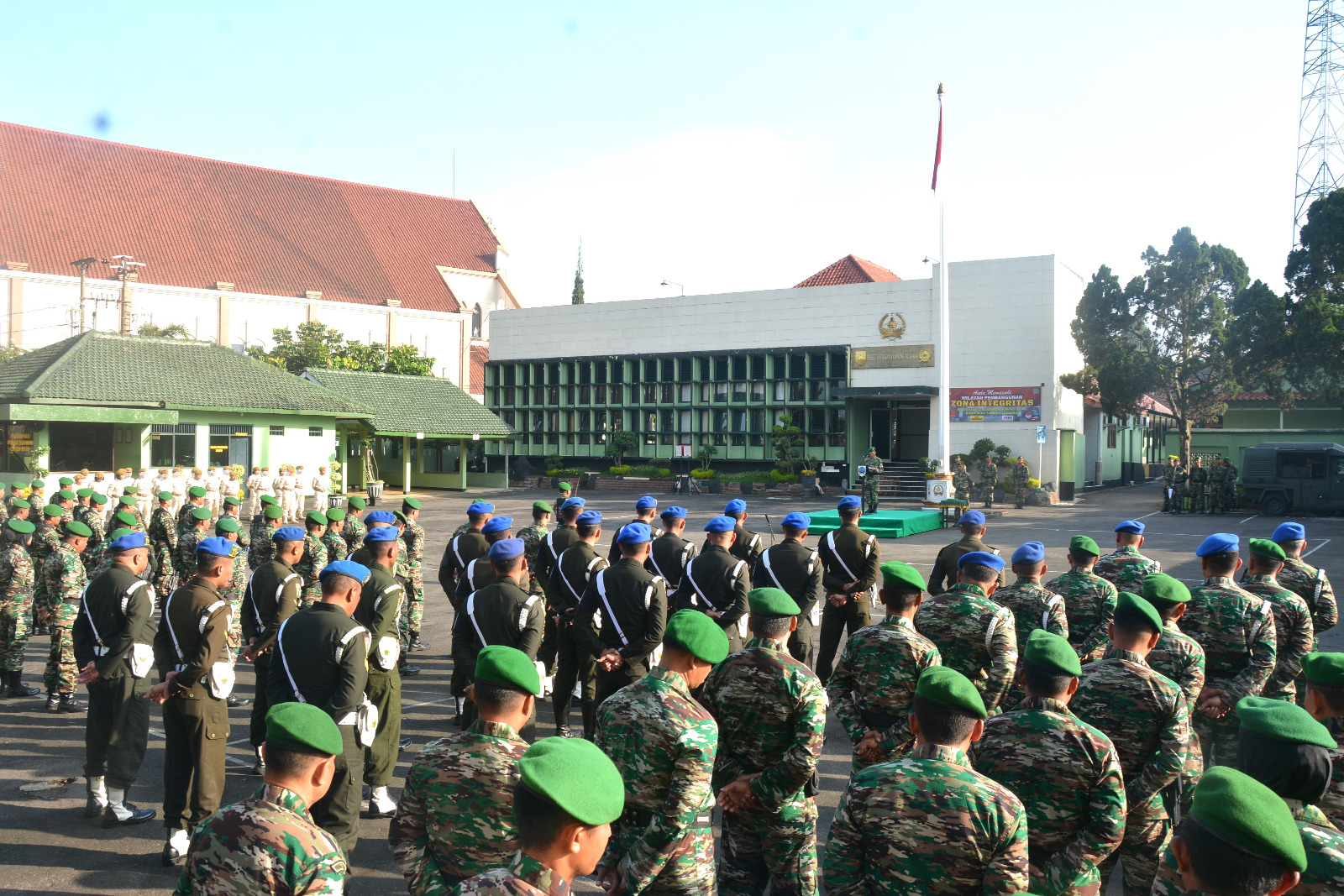 Korem 073/Makutarama Gelar Upacara Bendera 17-An Bulan Maret 2023